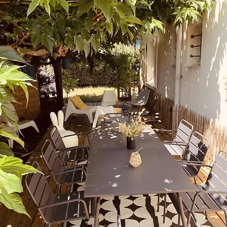 Vakantiehuis Maison Des Muriers Au Calme