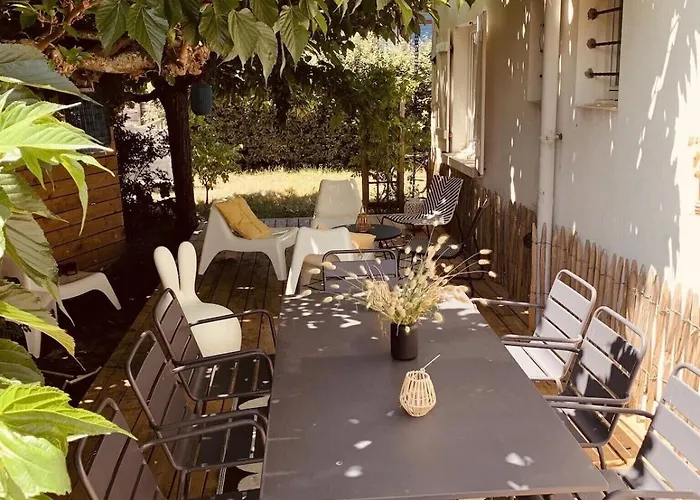 Casa de Férias Maison Des Muriers Au Calme