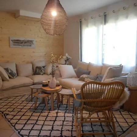 Maison Des Muriers Au Calme Vakantiehuis *